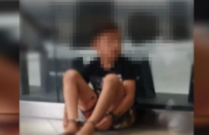 Boca Police Detain Child In Hand Cuffs On His Legs Then Mall Security Orders Citizen Not To Take Pictures And Order Her Out Of The Town Center Mall