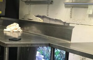 Car Smashes Thru Tomassos Pizza In Boca Hit And Run Driver Sought
