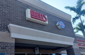 DIRTY IN DEERFIELD- NOPE BAD IN BOCA BENS KOSHER DELI HAS BUGS AND ROACHES