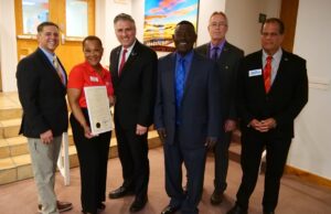 DEERFIELD BEACH CHARTER AMENDMENT-REFERENDUM FOR NOVEMBER VOTING AND TERM EXTENSION OF MAYOR AND COMMISSIONERS